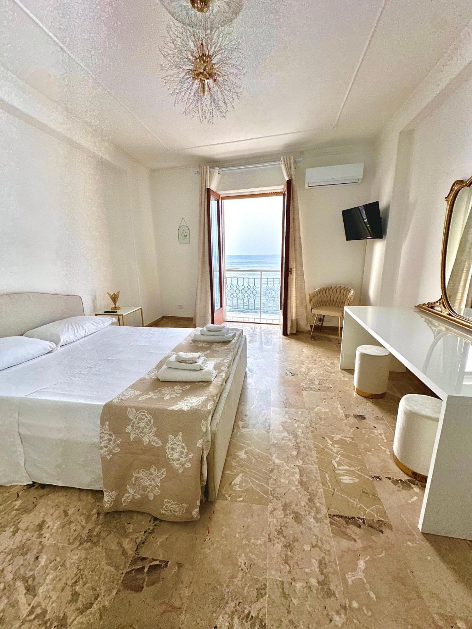 The View Apartment Scilla Eksteriør bilde